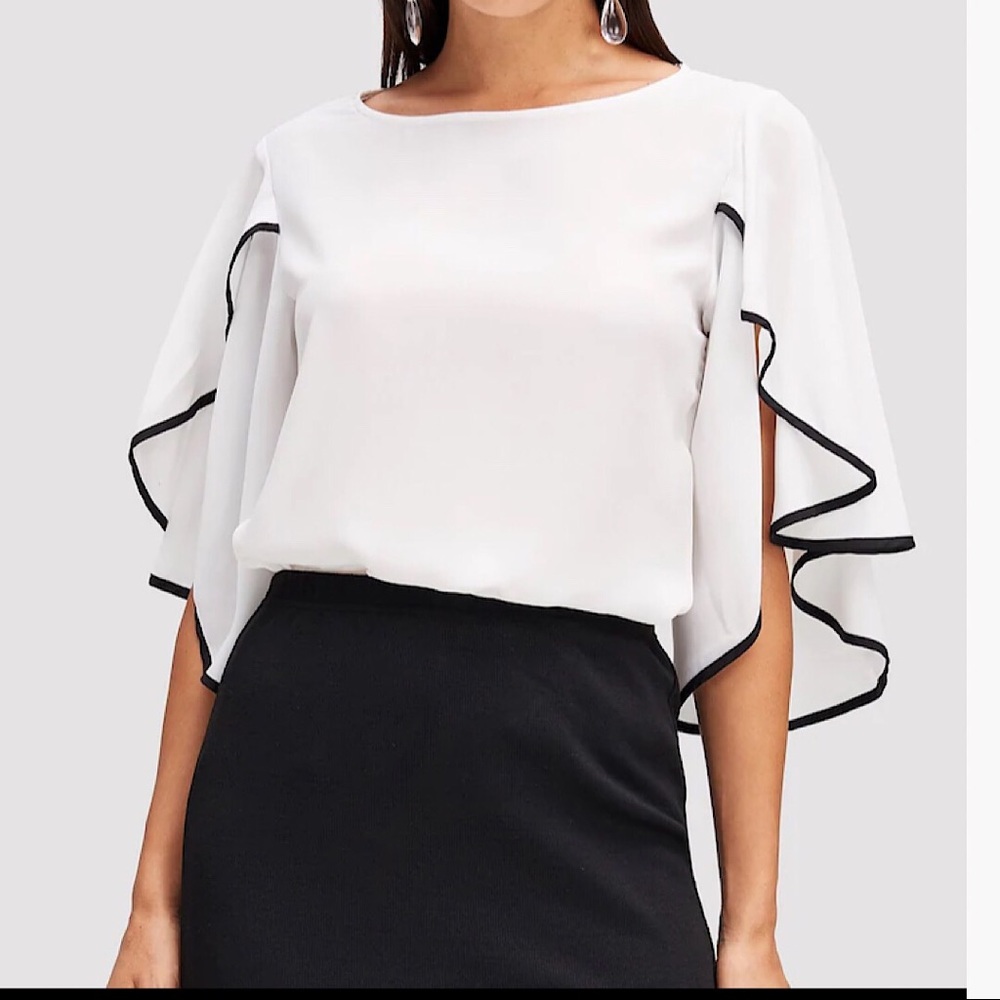 Blouse with Outlined Sleeves